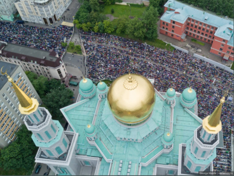 Чья Россия? В сети показали празднование Ураза-Байрам в Москве (видео)