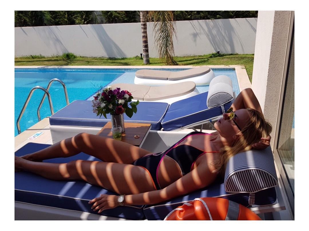 В купальнике за 3100 гривен: Леся Никитюк поделилась фото из отпуска