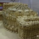 Колбасная черепица и пельменный театр: опубликованы забавные фото с выставки еды в РФ
