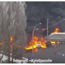 Жуткое ДТП в Киеве: фура влетела в столб и вспыхнула, горели несколько авто