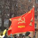 В Кривом Роге военные прошлись парадом с советскими флагами