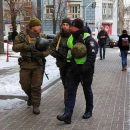 В Киеве на улицы вывели воруженные патрули