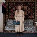 Сеть восхитила стильная бабушка из Беларуси