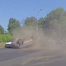 Видеорегистратор зафиксировал переворот внедорожника после аварии в Одессе
