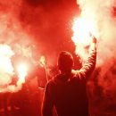 Драка со стрельбой: в киевском пабе сцепились футбольные фанаты (видео)