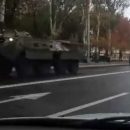 В сеть выложили видео переброски тяжелой техники через центр оккупированного Донецка