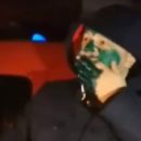 В Ровно таксисты заставили пассажира облиться зеленкой (видео)