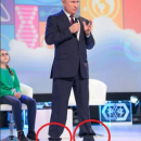 Путин снова попытался неудачно скрыть свой рост (фотофакт)