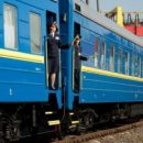 Непогода в Украине: оборванные провода заблокировали движение поездов