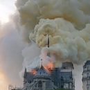 Пожар века: В Париже горит Нотр-Дам де Пари