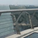 В Киеве на мосту Кличко треснуло боковое стекло