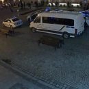 В центре Львова футбольные фанаты устроили разборки: ранены 2 полицейских, разбиты машины (видео)