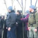 Под ВР произошли столкновения между активистами и полицией (видео)