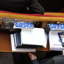 Депутат-оппозиционер соорудил установку для незаметного кнопкодавства в Раде