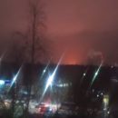 В России после взрывов заполыхал нефтеперерабатывающий завод Лукойл
