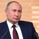 Сеть рассмешил ролик с портретом Путина в российской многоэтажке